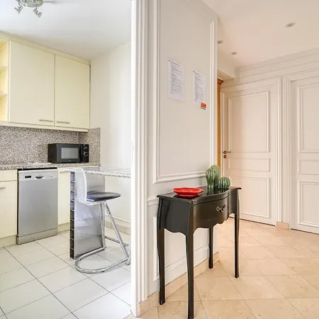 Spacious & Cozy - Trocadero Passy Apartment Paris